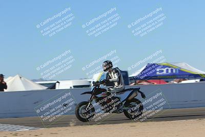 media/Nov-06-2023-Moto Forza (Mon) [[ce023d0744]]/4-Beginner Group/Session 4 (Finish Line Checker)/